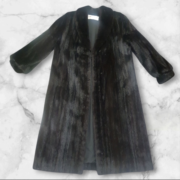 Genuine Mink Coat, Made in Italy Milano, Designed by Marko Gianote. - Picture 9 of 11